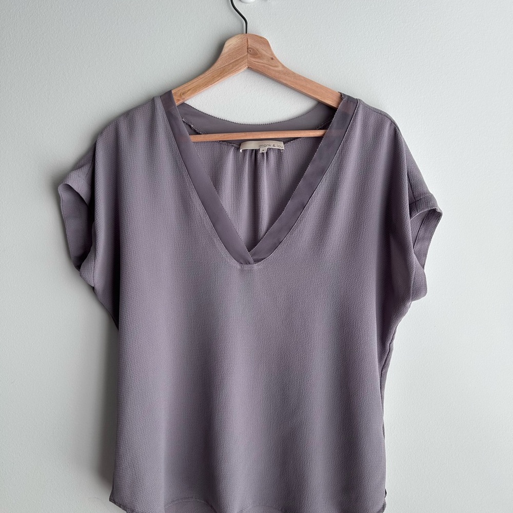 Elegant Mauve V-Neck Blouse